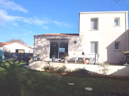 vente maison à saint-père-en-retz (44320) : à vendre / 102m² saint-père-en-retz