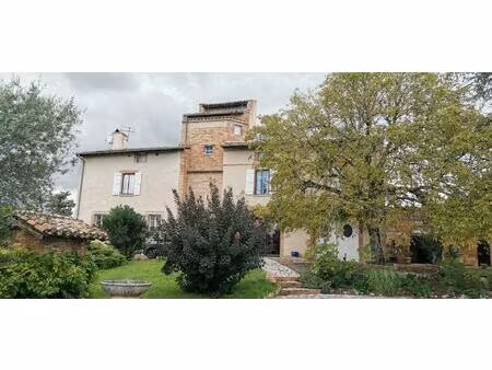 château du xvii à proximité de montauban