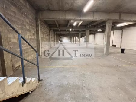 location local commercial