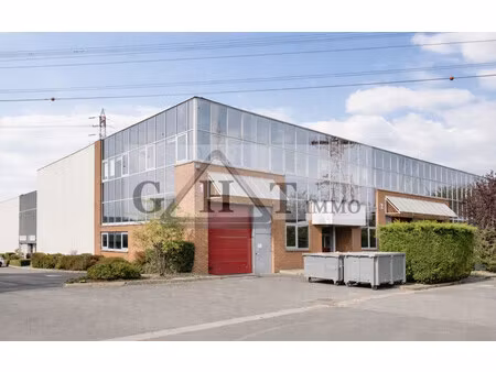 location local commercial