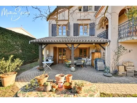 maison à vendre 6 pièces de 160m² avec appartement t2 indépendant de 40m²- saint jean de t