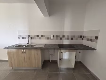 location appartement 3 pièces 62 m² à saint-pierre (97410)