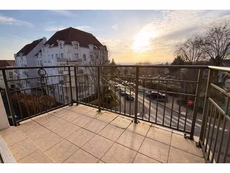 appartement familial 3 chambres  balcon et box