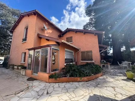 vente maison 7 pièces 168 m² à bron (69500)  575 000 €