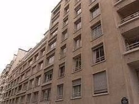 location garage 4 m² à paris 16 (75016)