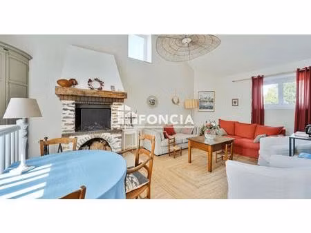 duplex renove avec charme et volumes 4chambre et terrasse privative