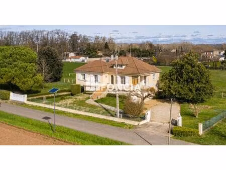 très beaux volumes pour cette maison individuelle sur sous-sol complet avec terrain et vue