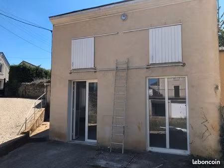 location t2 - jardin et garage