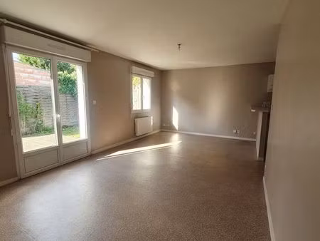 t3 - carbon-blanc centre avec jardin - proche bordeaux