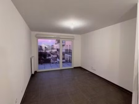 ? appartement t2 meublé – 40 m² avec balcon– ville-la-grand – résidence neuve – 1 250 cc