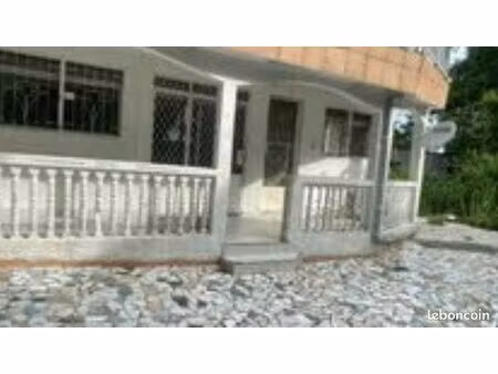 logement type f5 aux abymes