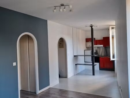 studio rénové 25m2 en ville basse