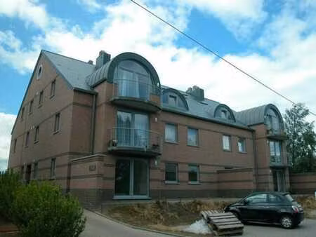 appartement 2 chambres avec terrasse et place de parking !