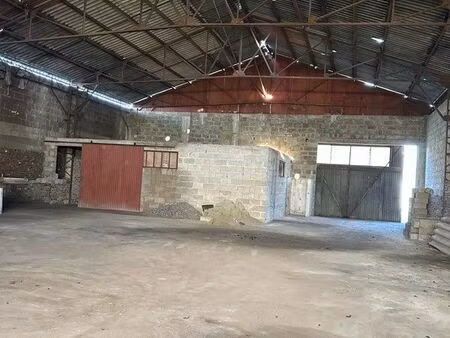 location hangar