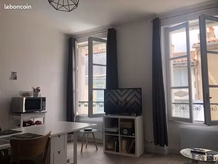 beau t2 meublé centre-ville proche iae