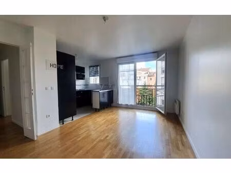 location appartement  m² t-2 à maisons-alfort  1 229 €