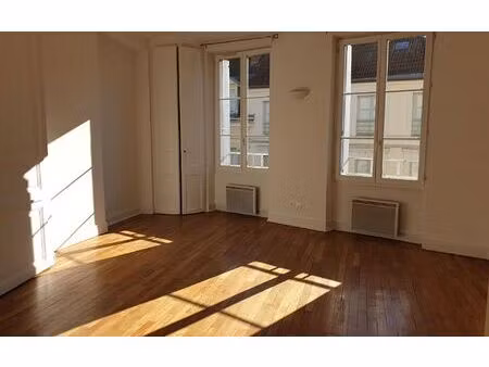 location appartement  36.17 m² t-1 à melun  592 €