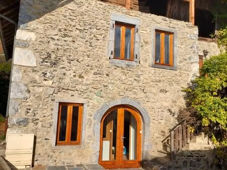 f3 meuble  plancherine  70 m2  750