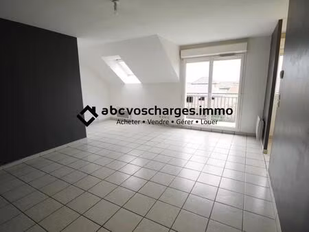 appartement 1 chambre balcon et parking