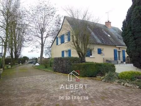 vente maison à noyant-la-plaine (49700) : à vendre / 157m² noyant-la-plaine