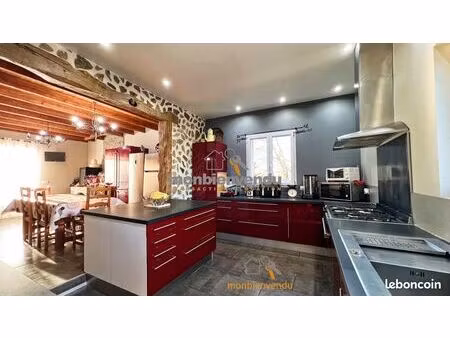 maison 7 pièces 187 m²