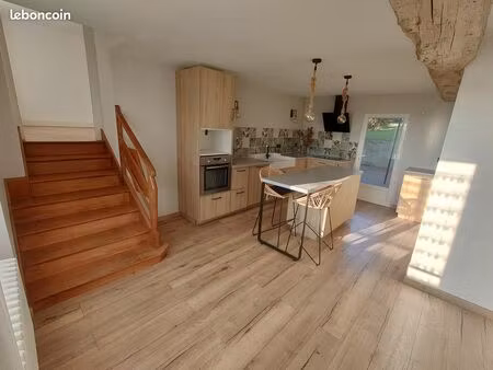 maison avec jardin sur 650m²