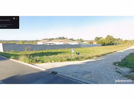 terrain constructible 938 m² – salignac-sur-charente