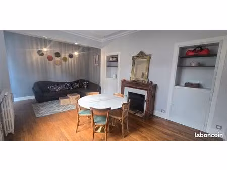 ? maison de caractère : l'élégance de l'ancien au coeur d'un quartier prisé (sainte-savine