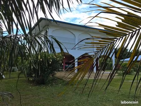 villa t4 cayenne troubiran sur parcelle de plus de 2000 m2