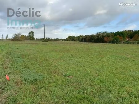 terrain 893 m² taillebourg