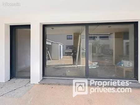 immeuble 1 pièce 44 m²