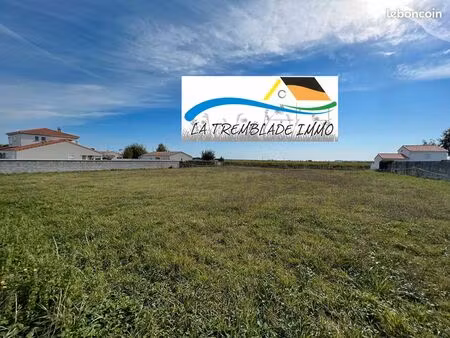 terrain 618 m² arvert