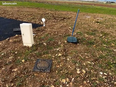 terrain 755 m² vervant