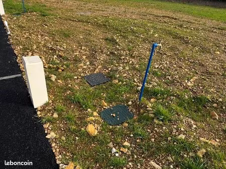 terrain 866 m² vervant