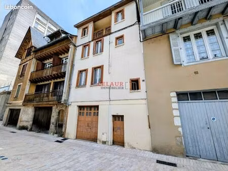 immeuble 7 pièces 152 m²