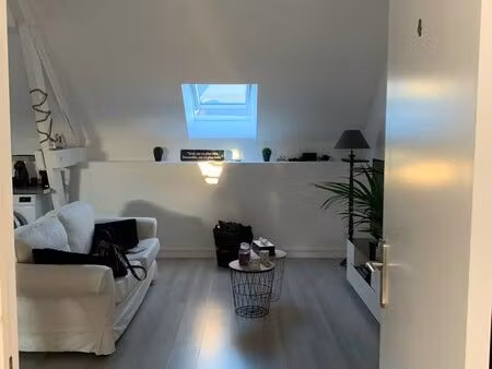 magnifique f2 en plein centre ville