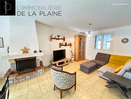 villa 4 pièces 105 m²