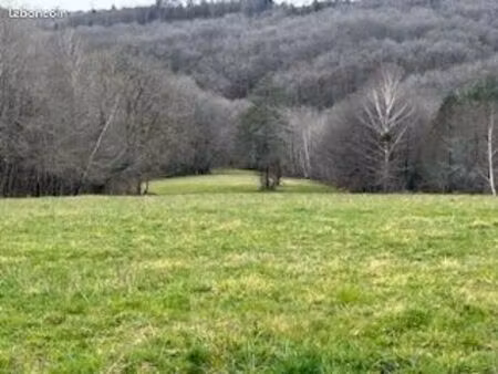 terrains agricoles en bordure de rivière
