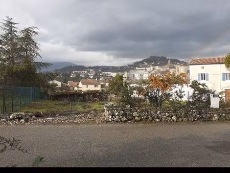 terrain constructible de 730 m2