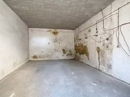 garage/box 40 m² rochefort