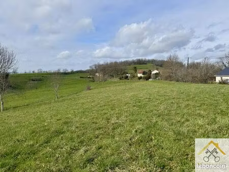 terrain 4110 m² allassac