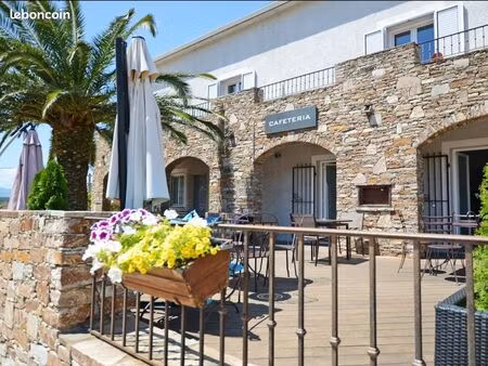 commerce hôtel 822 m²