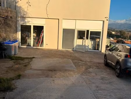 ◊ local professionnel : bureau 110 m² + 70m2 dépôt – route du vazzio