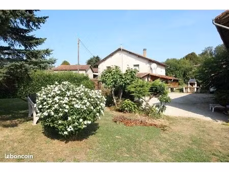 propriété 7 pièces 140 m²