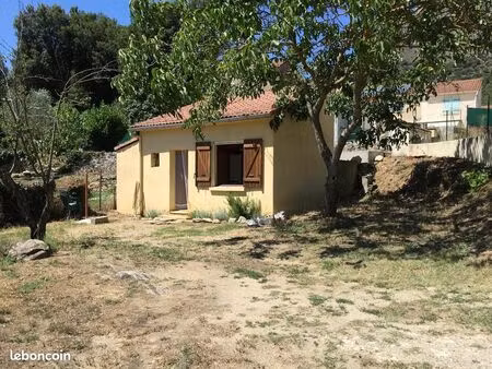 maisonnette type studio avec parking privé