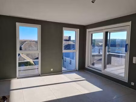 superbe appartement de 2ch au centre de neufchâteau