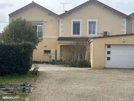 immeuble 210 m² gond-pontouvre