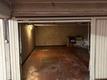 emplacement de parking sous-terrain à louer