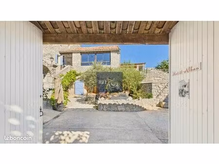 mas 16 pièces 354 m²