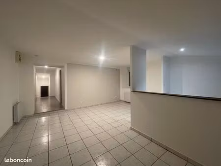 appartement avec deux chambres – 81 m² – entièrement rénové – classe énergie c